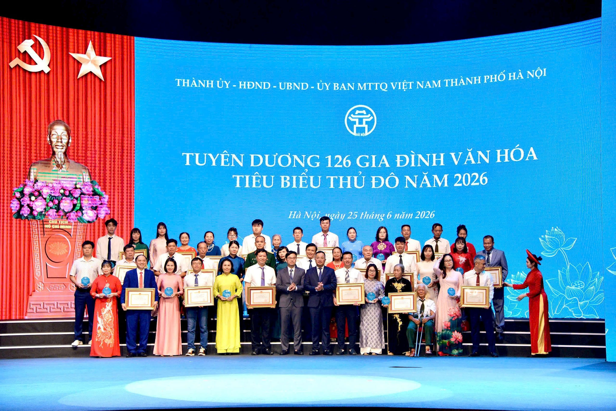 truongbannoichinhtutrao1.jpg