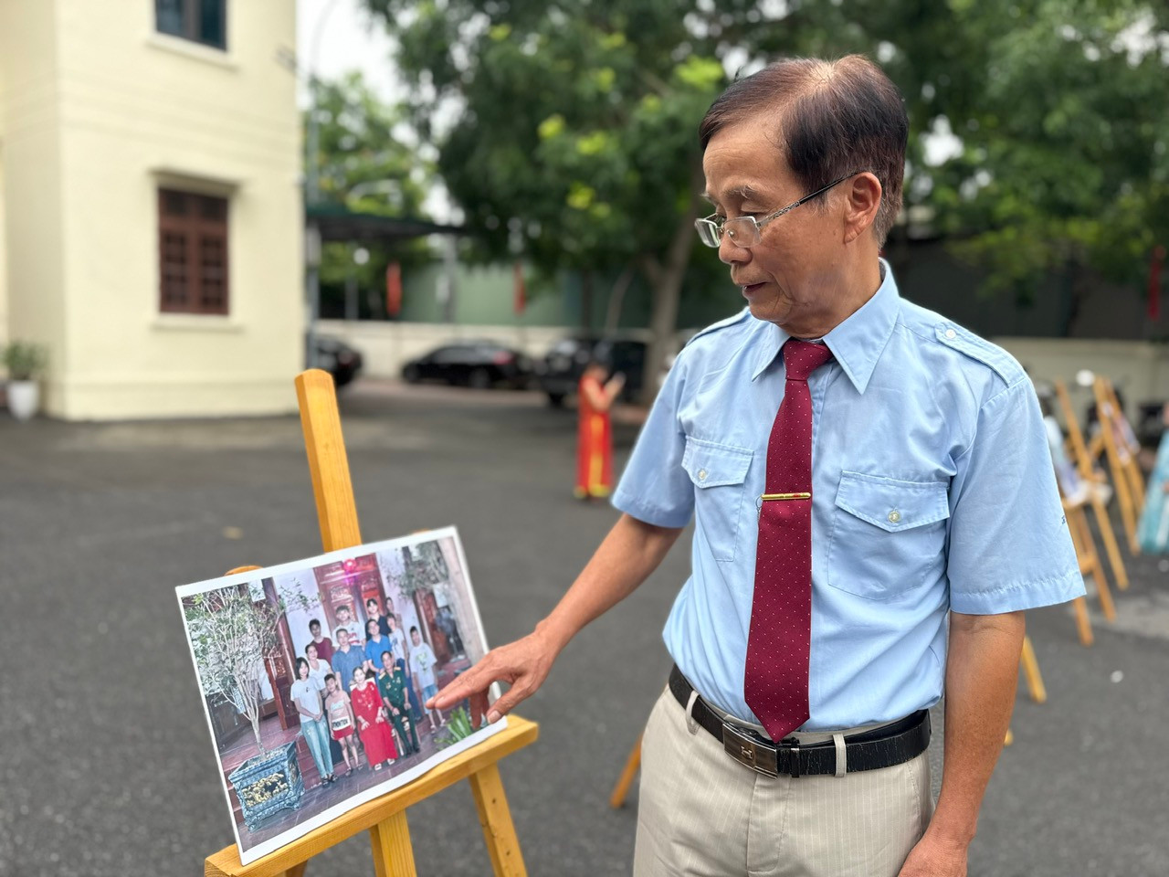 ong-le-hong-son.jpg