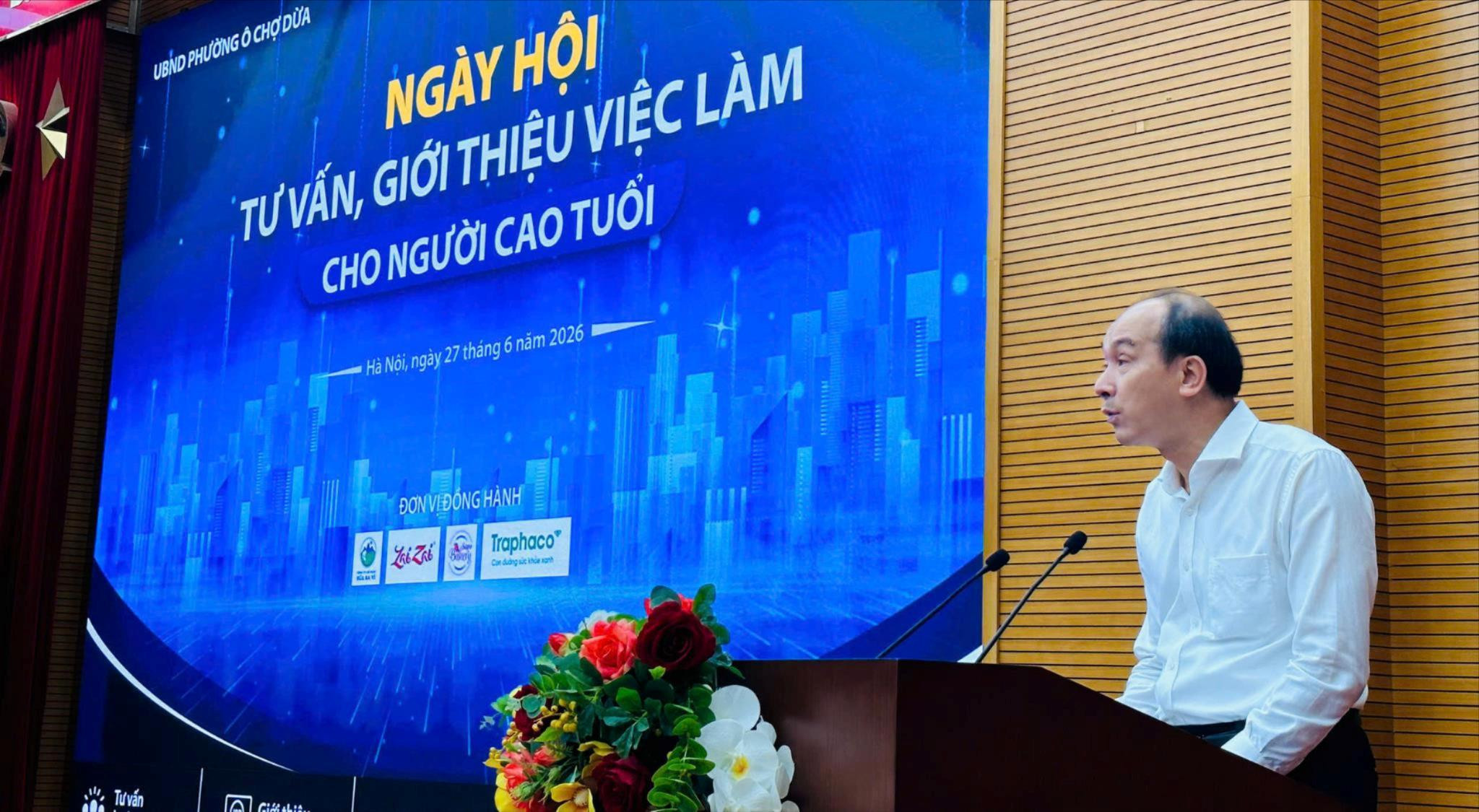 tay-nam-1-(1).jpg