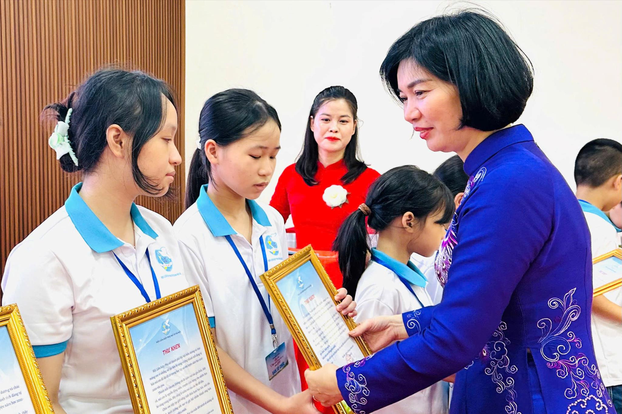 Chắp cánh ước mơ cho 100 trẻ mồ côi, trẻ em có hoàn cảnh đặc biệt khó khăn