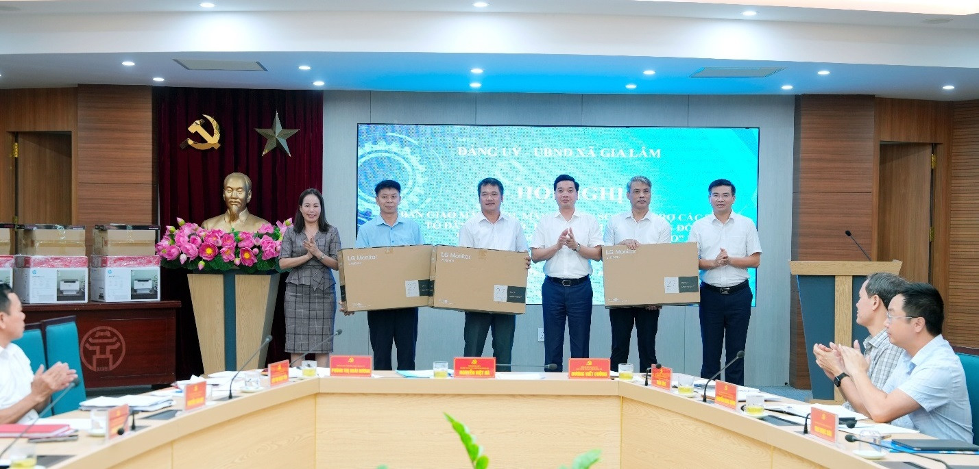 trao-tang-may-tinh-may-in.jpg