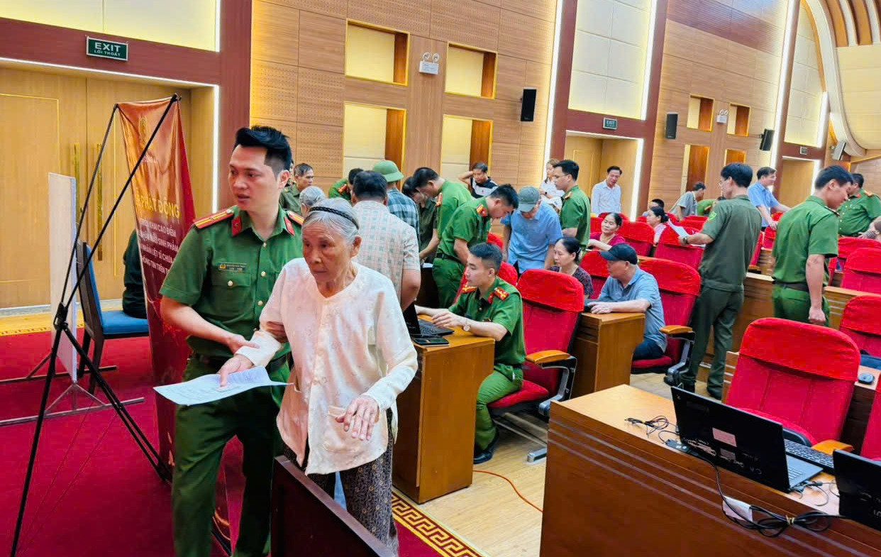 thu-nhan-mau-sinh-pham-1.jpg