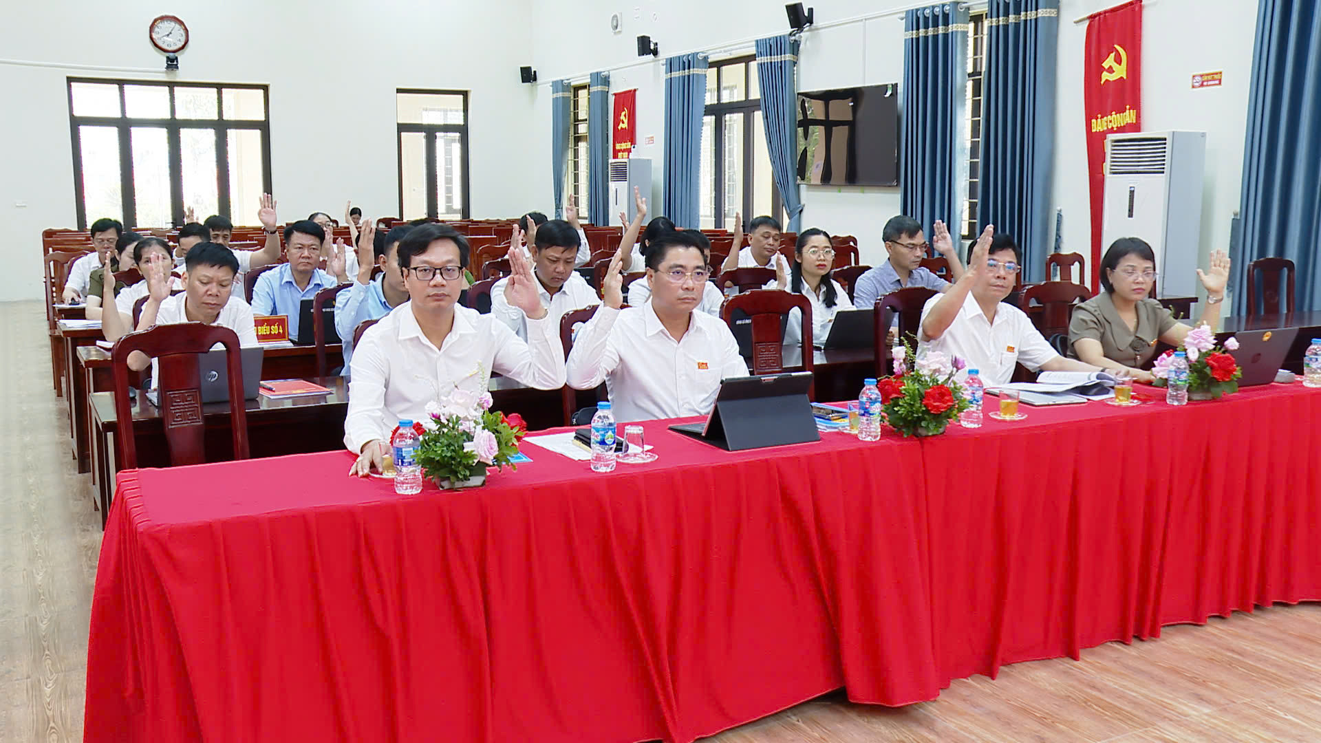 ung-hoa2.jpg