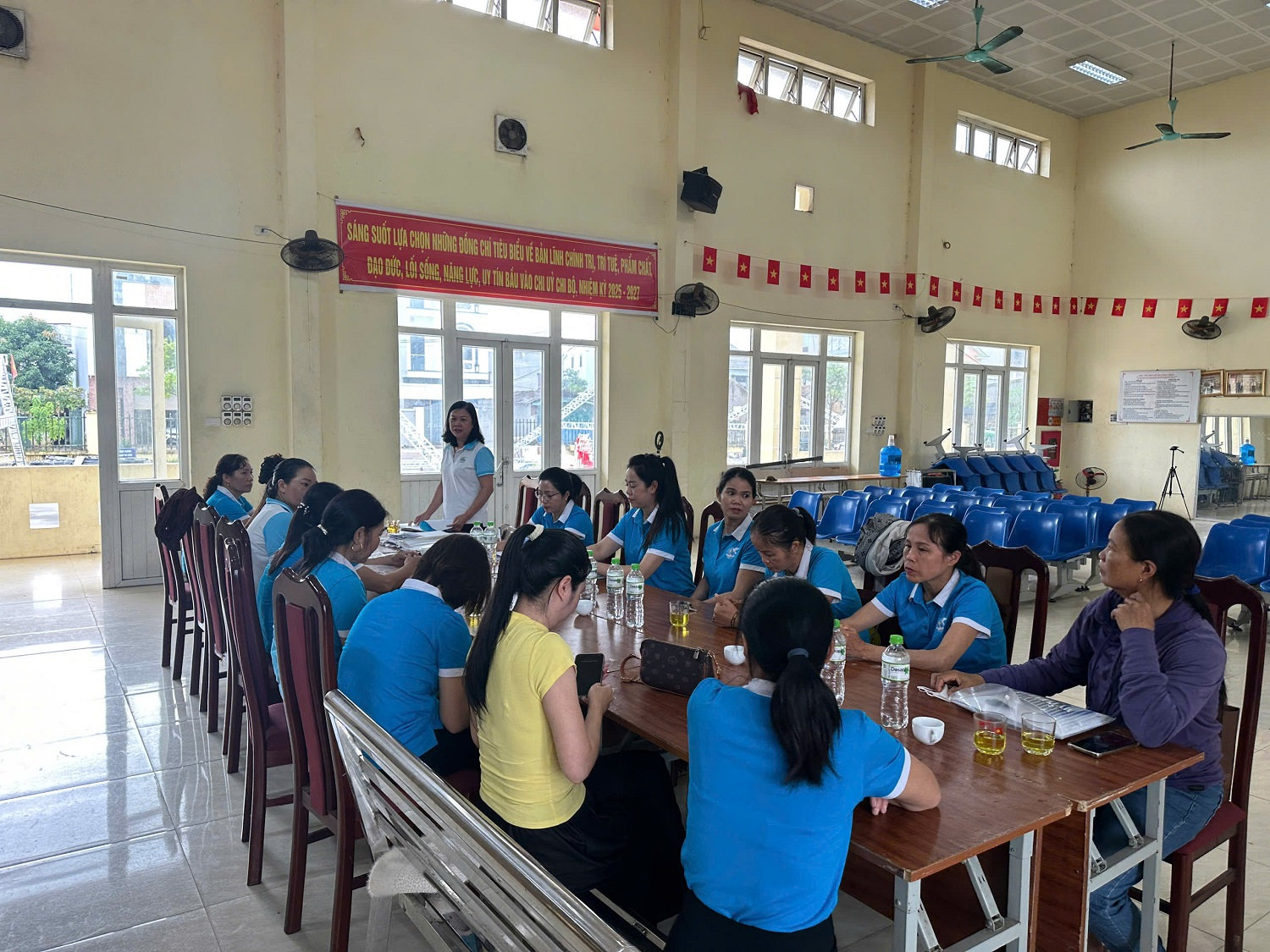 29-6 hoi-lhpn-3.jpg