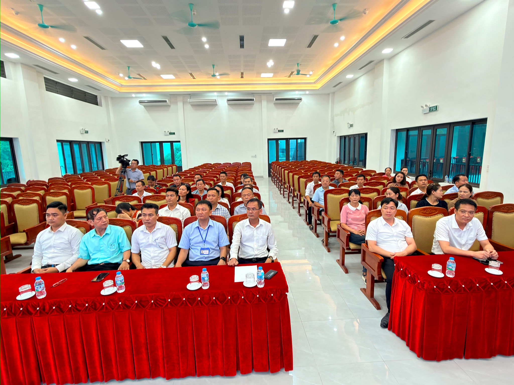 Các đại biểu dự hội nghị. Ảnh: Thanh Hà