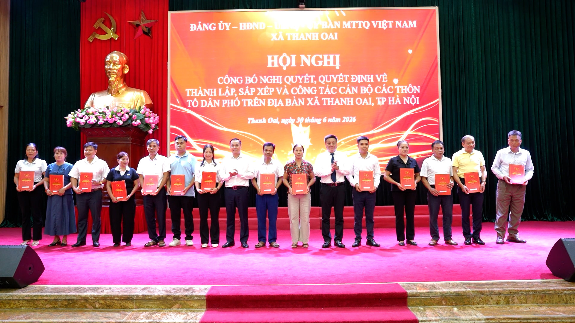 hn-cong-bo-qd-thanh-lap-cong-tac-can-bo-thon-tdp-xa-thanh-oai-2026.00_04_45_16.still001.jpg