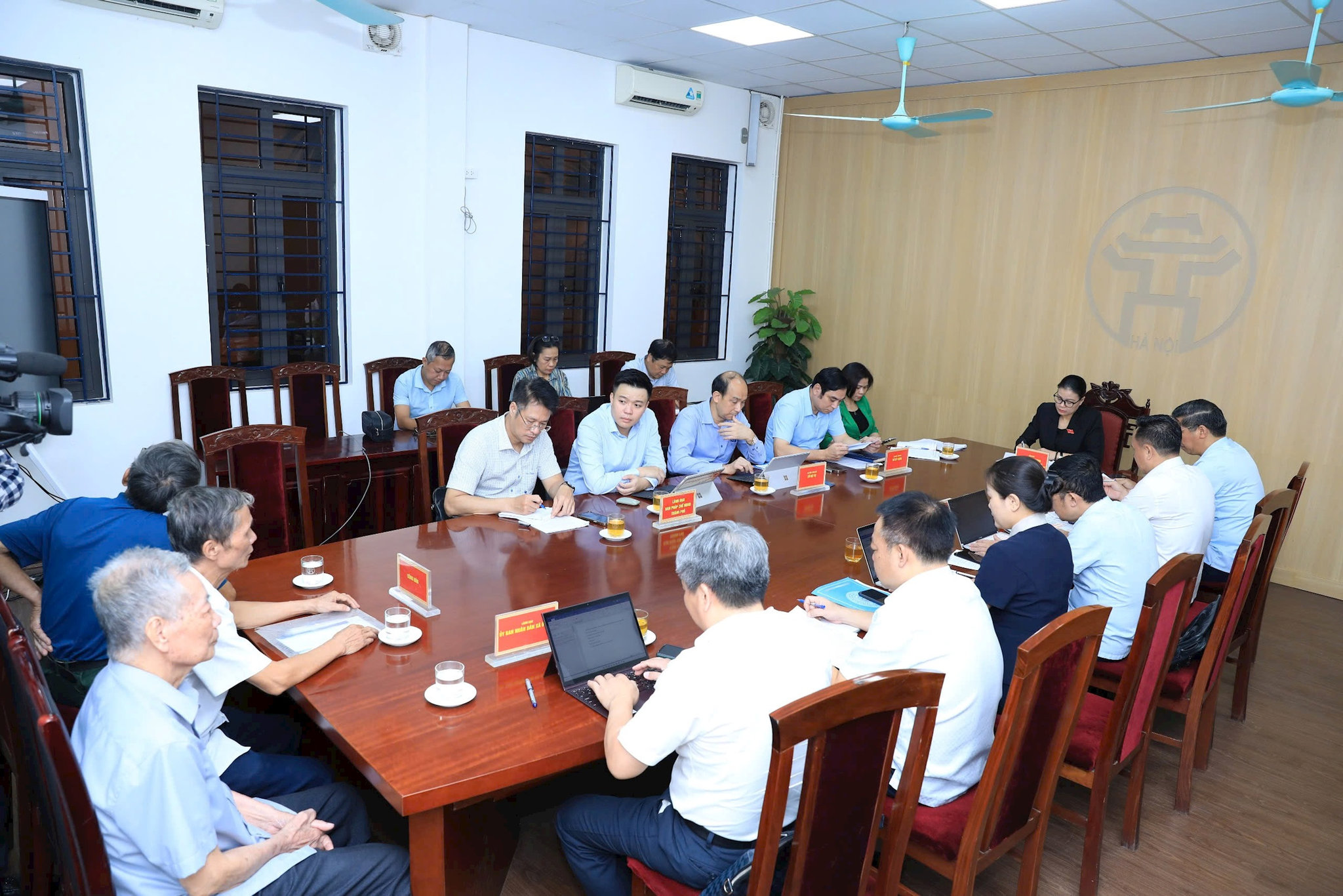 Quang cảnh buổi tiếp công dân sáng 30-6. Ảnh: L.H