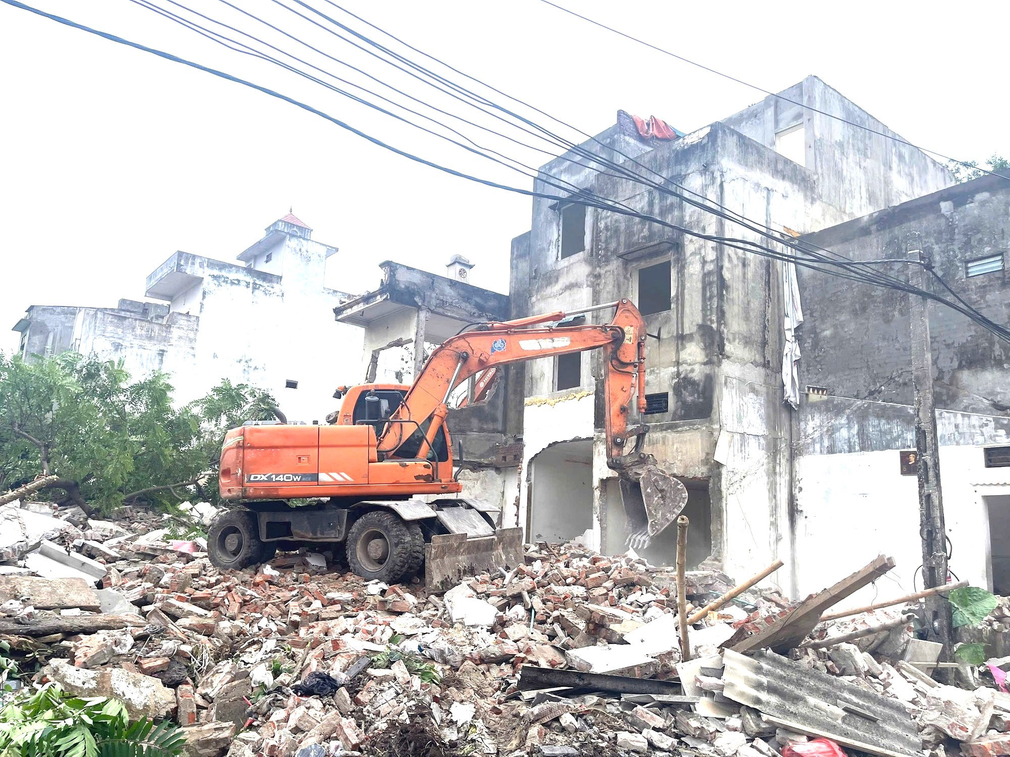 Dự án nút giao Phạm Tu - Xa La hoàn thành giải phóng mặt bằng vượt tiến độ, minh chứng cho tinh thần gần dân sát dân của chính quyền địa phương. Ảnh: Đào Tuyết