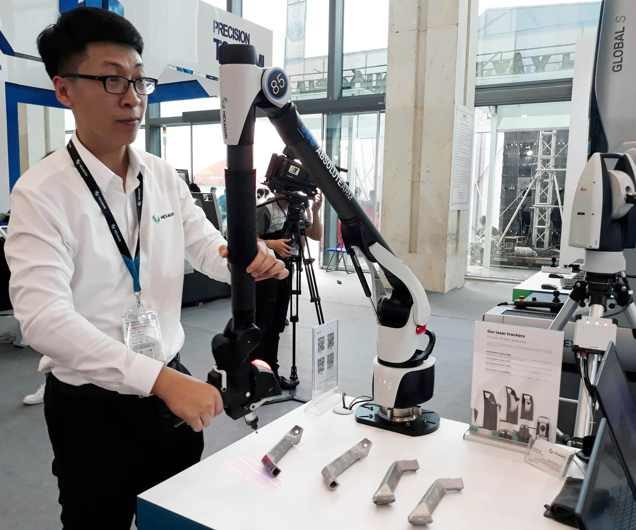 D Doanh nghiệp giới thiệu sản phẩm tại Hội chợ Công nghiệp hỗ trợ TP. Hà Nội năm 2024