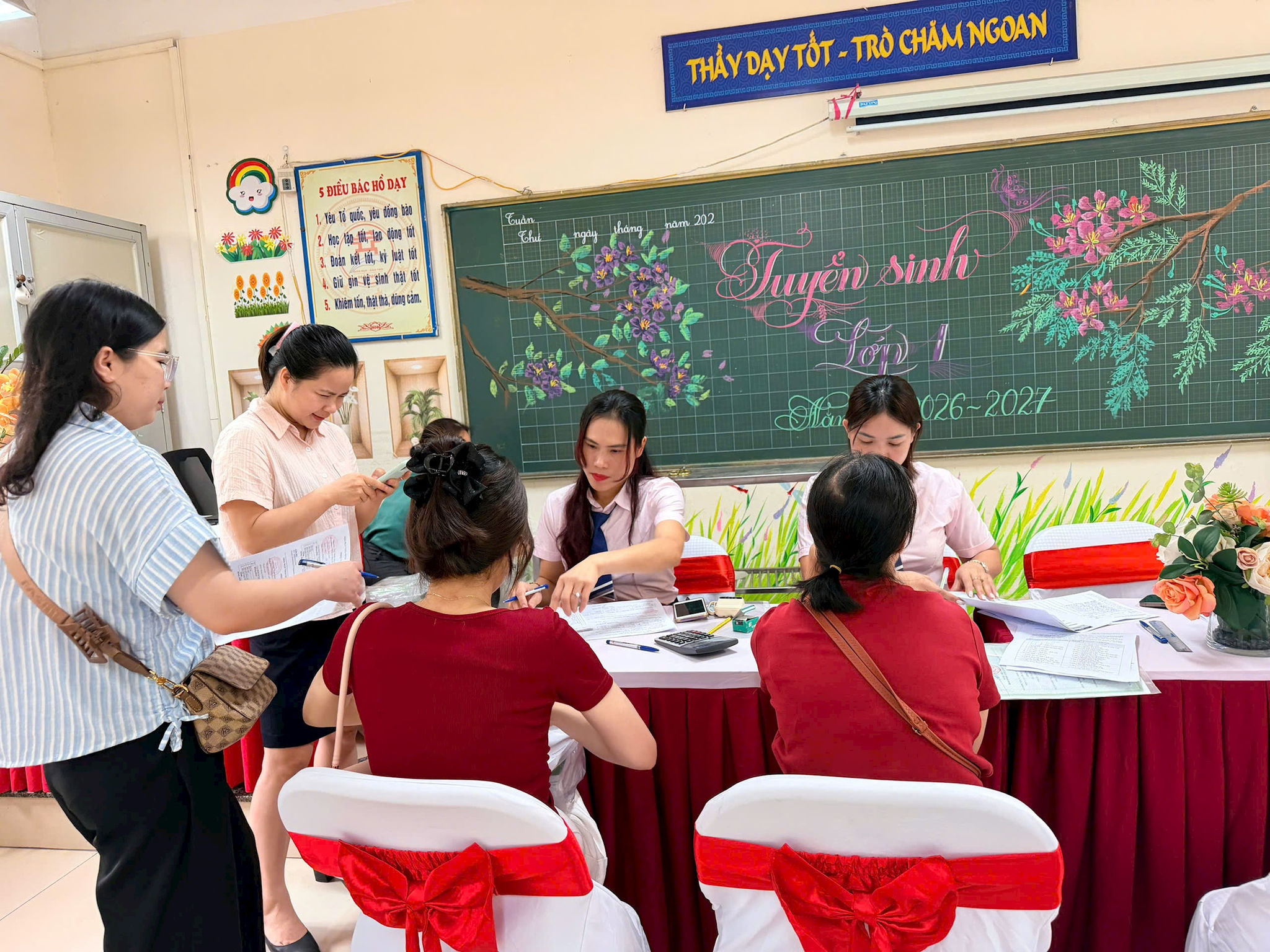 th-nam-trung-yen-1.jpg