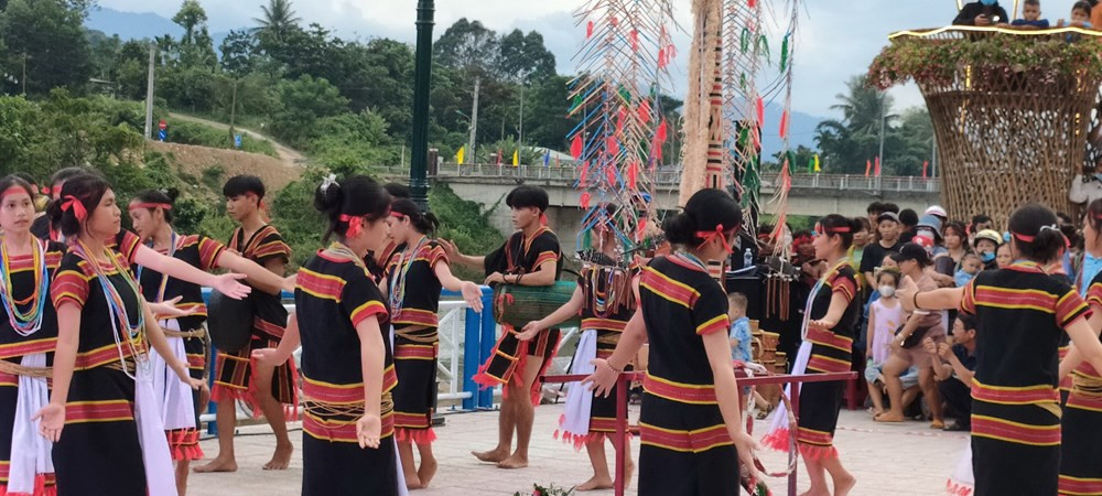 Cơ chế, chính sách bảo tồn, phát huy văn hóa truyền thống các dân tộc thiểu số- Ảnh 1.