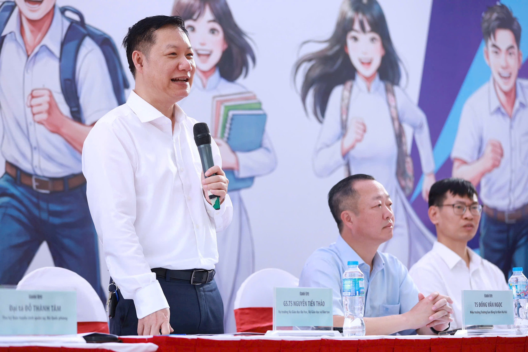 0407-ngay-hoi-xet-tueyn-dh-1.jpg