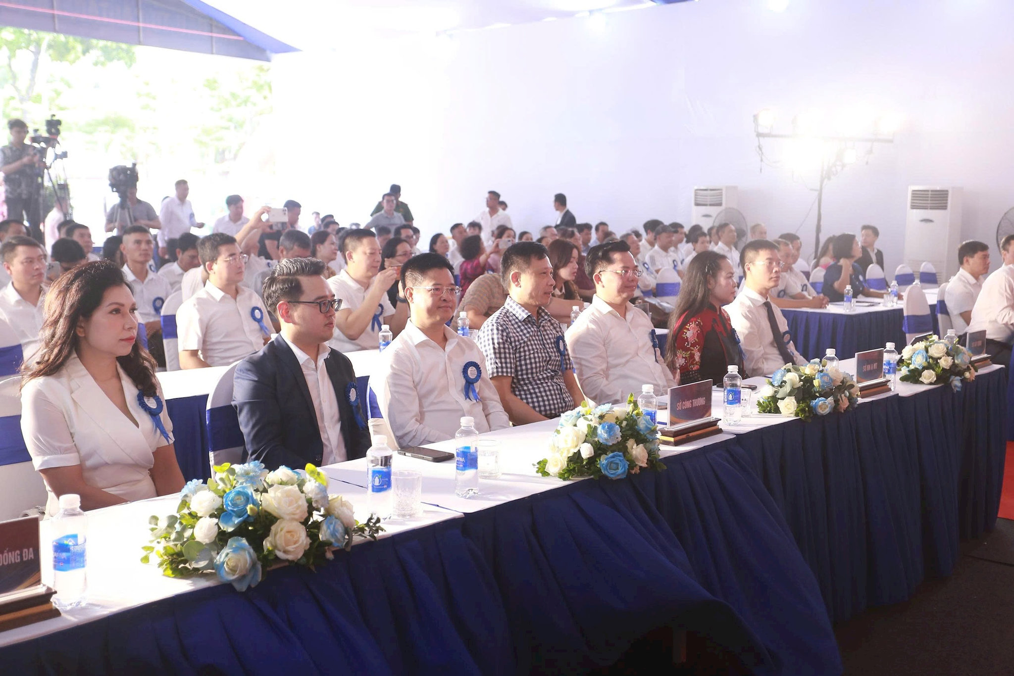 anh-2.2.jpg