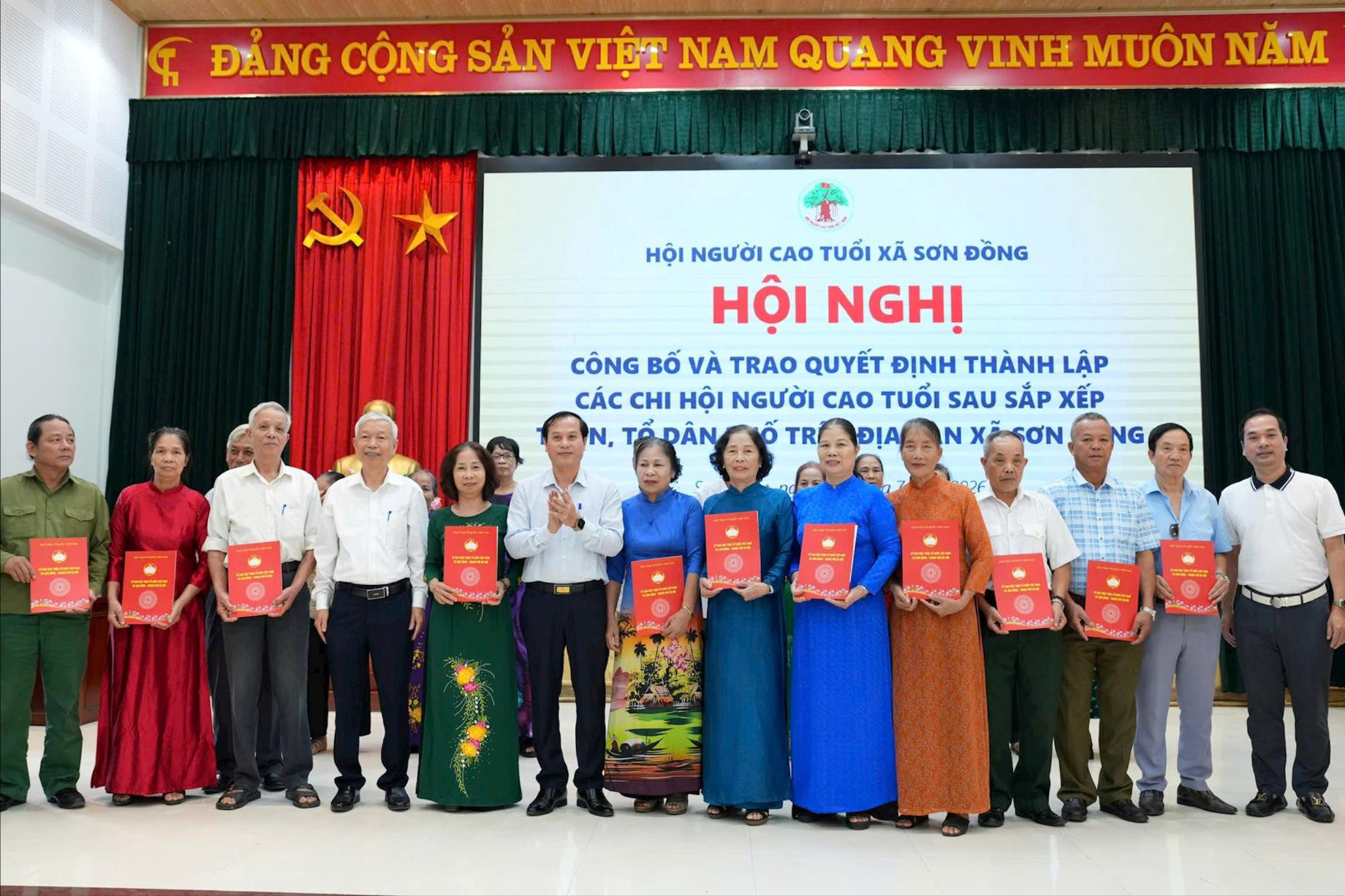 Xã Sơn Đồng kiện toàn tổ chức Mặt trận và các đoàn thể tại thôn, tổ dân phố sau sắp xếp