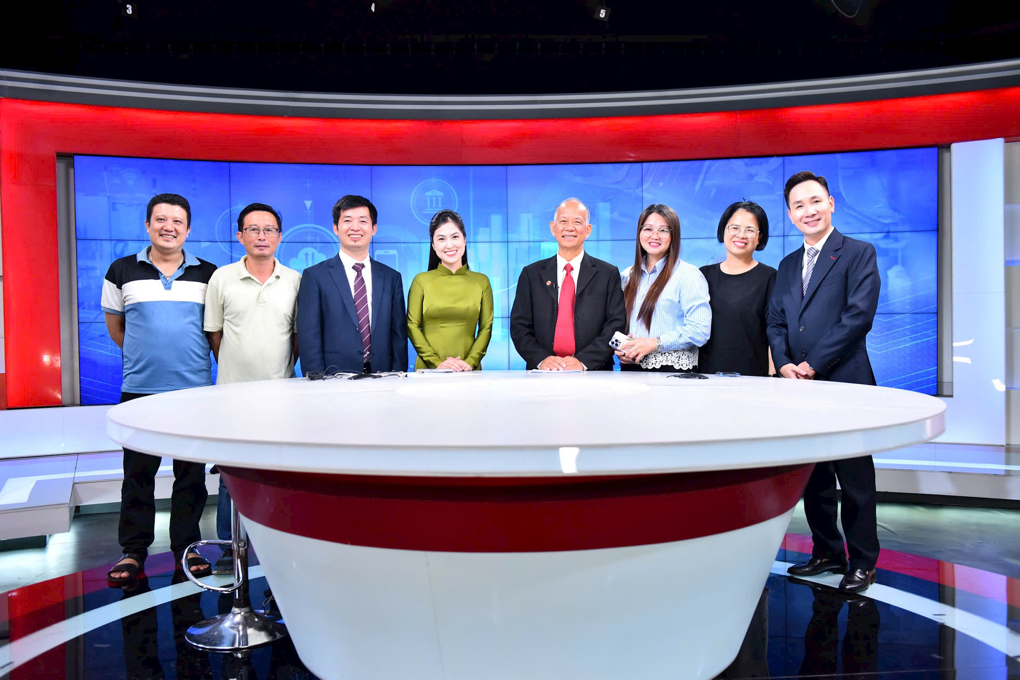 ekiphanoichuyendong050726.jpg