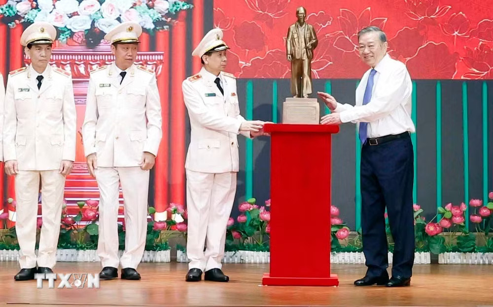 Tổng Bí thư, Chủ tịch nước Tô Lâm: Xây dựng lực lượng kỹ thuật nghiệp vụ là chuyên gia hàng đầu về KHCN- Ảnh 2.