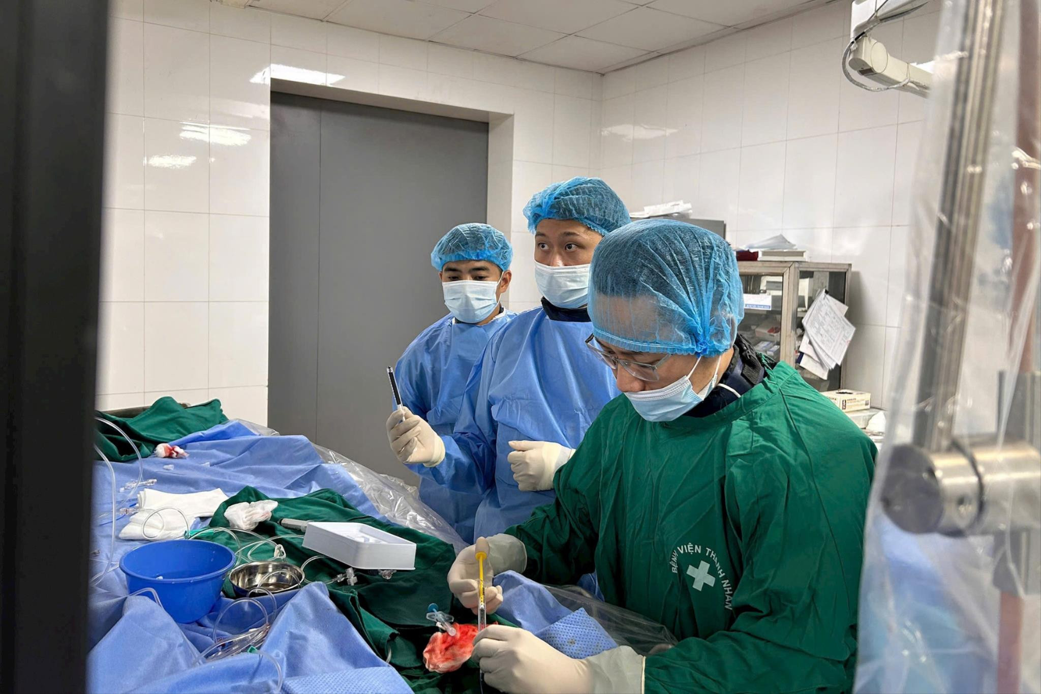 can-thiep-thanh-nhan.jpg