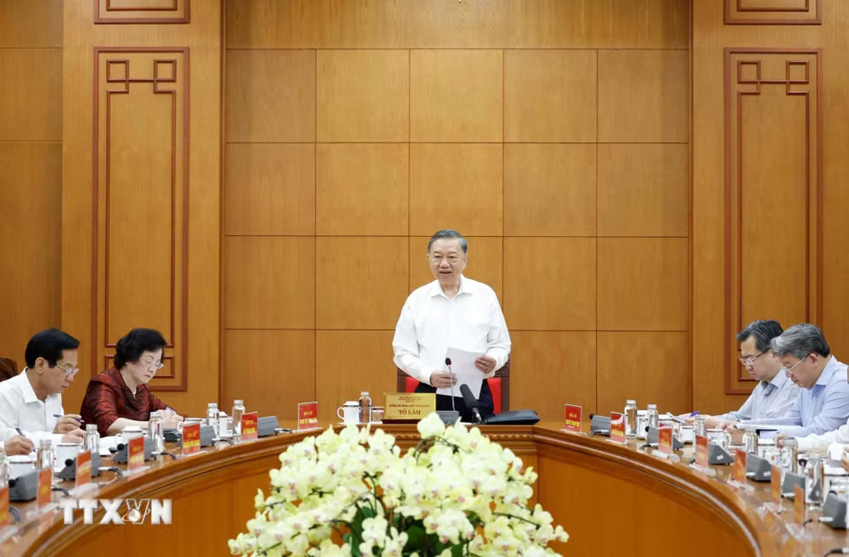 feb901aea868e56e8a402356a73-_ttxvn-tong-bi-thu-chu-tich-nuoc-lam-viec-ve-chat-luong-nguon-lao-dong-viet-nam-0807-4.jpg