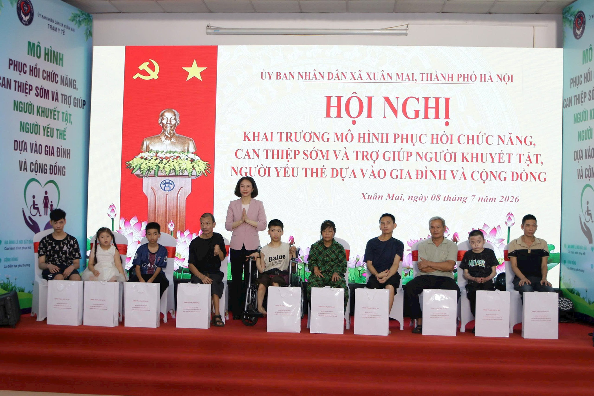 1-tang-qua.jpg