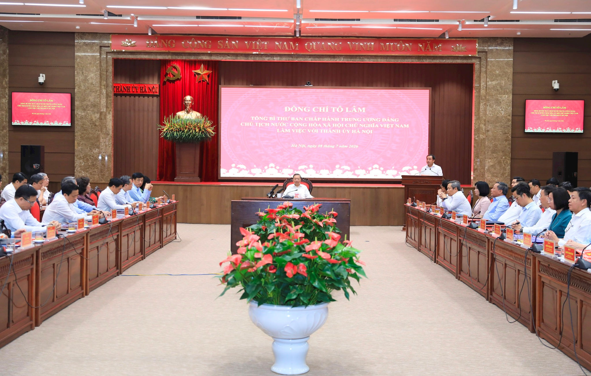 Quang cảnh buổi làm việc. Ảnh Quang