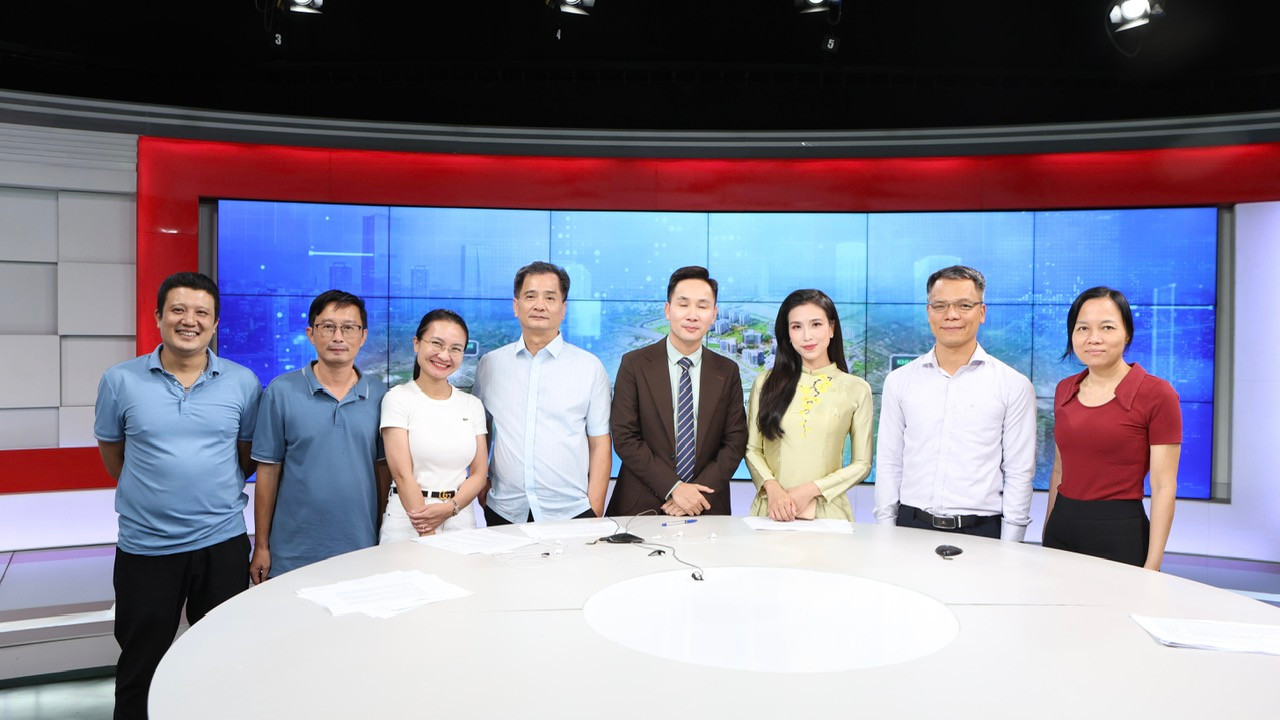 ekipctrinh080726.jpg