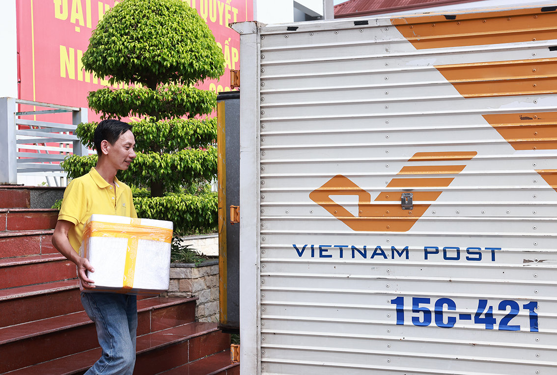 van-chuyen-mau-adn-3.jpg