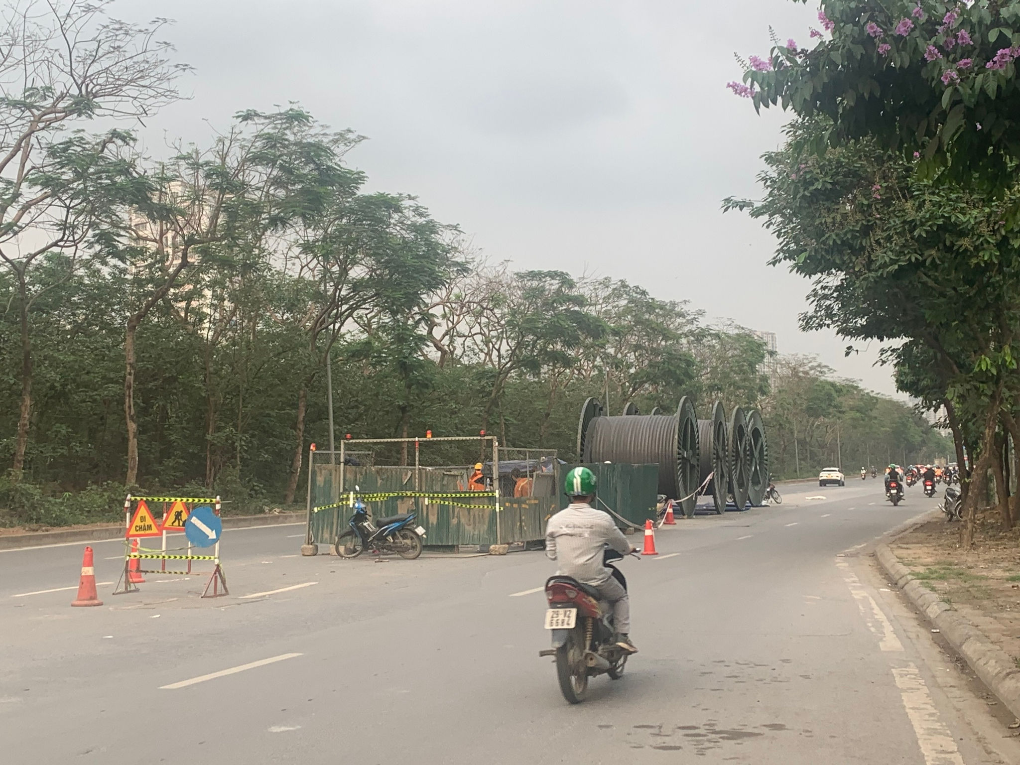 duong-gom-dai-lo-thang-long-tuan-luong.jpg