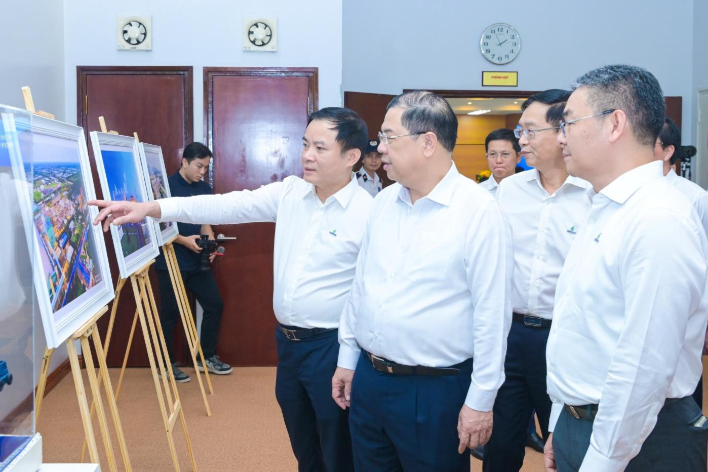 petrovietnam.jpg