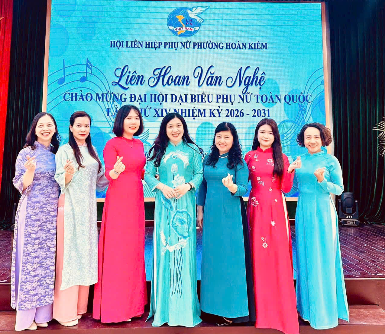 hoi-phu-nu-phuong-hoan-kiem.jpg
