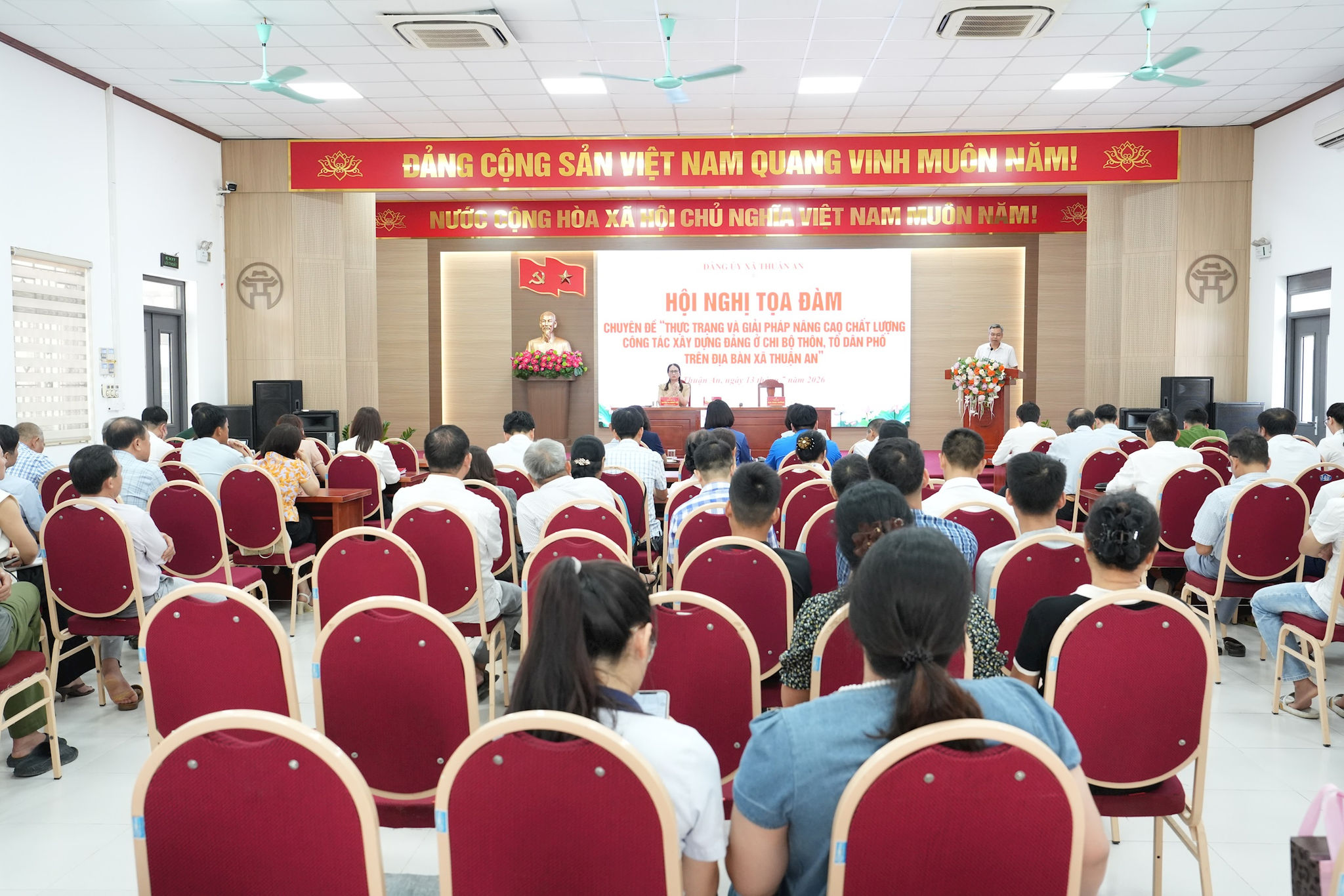 Quang cảnh hội nghị. Ảnh: Vân Thư