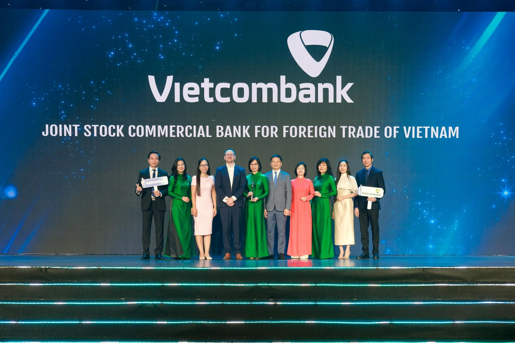 HR ASIA tiếp tục vinh danh Vietcombank tại tất cả các hạng mục giải thưởng “Nơi làm việc tốt nhất châu Á”