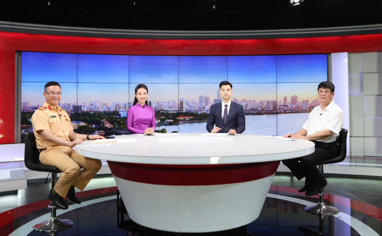khachmoihanoichuyendong130726.jpg