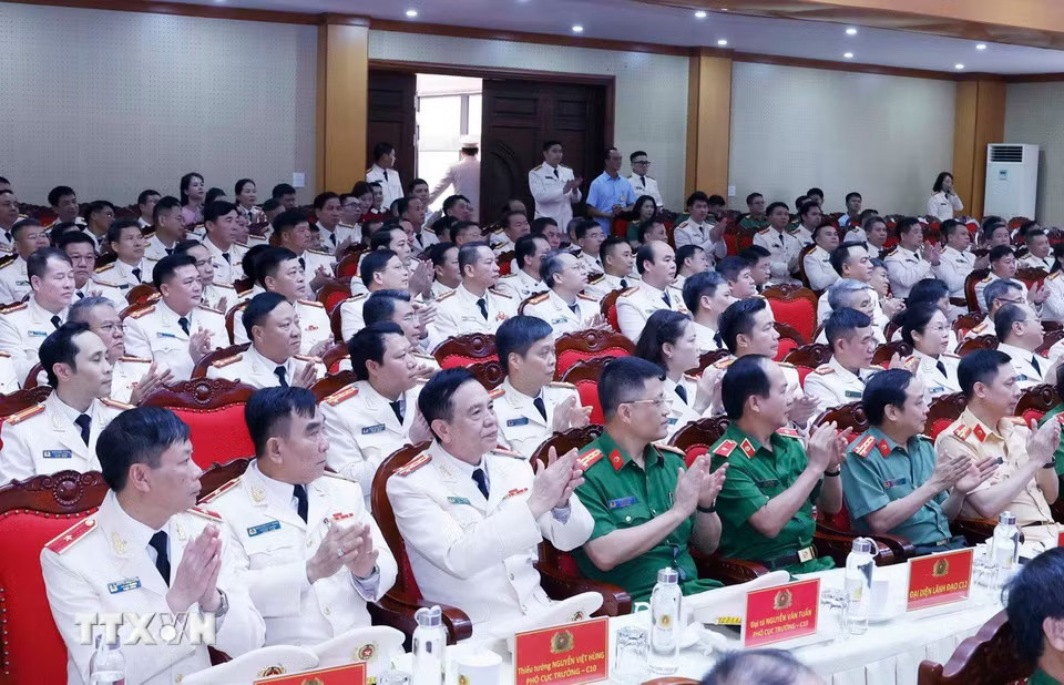 u-chu-tich-nuoc-tham-lam-viec-voi-cuc-canh-sat-quan-ly-trai-giam-co-so-giao-duc-bat-buoc-truong-giao-duong-3-resize.jpg