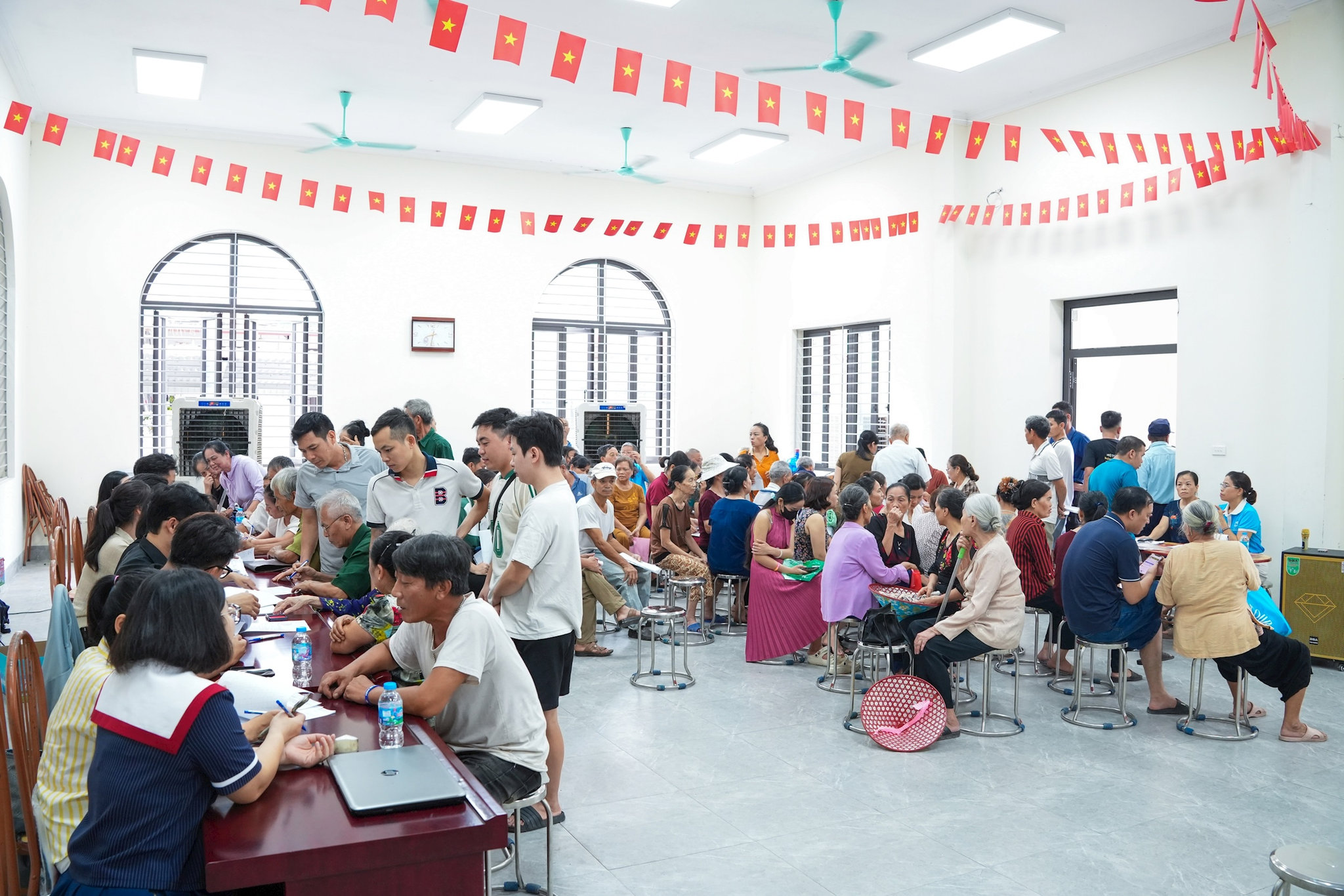 2-7-thuong-phuc-1.jpg
