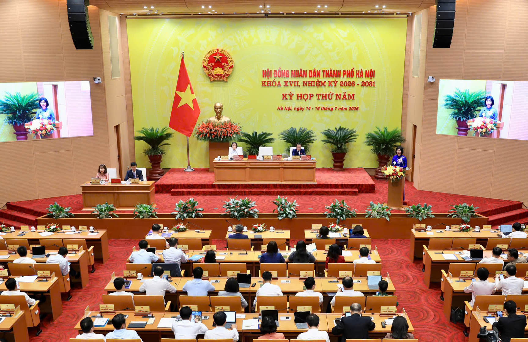 quang-canh-phien-be-mac-ky-hop-thu-nam-hdnd-thanh-pho-ha-noi-khoa-xvii-nhiem-ky-2026-2031.-anh-quang-thai.jpg
