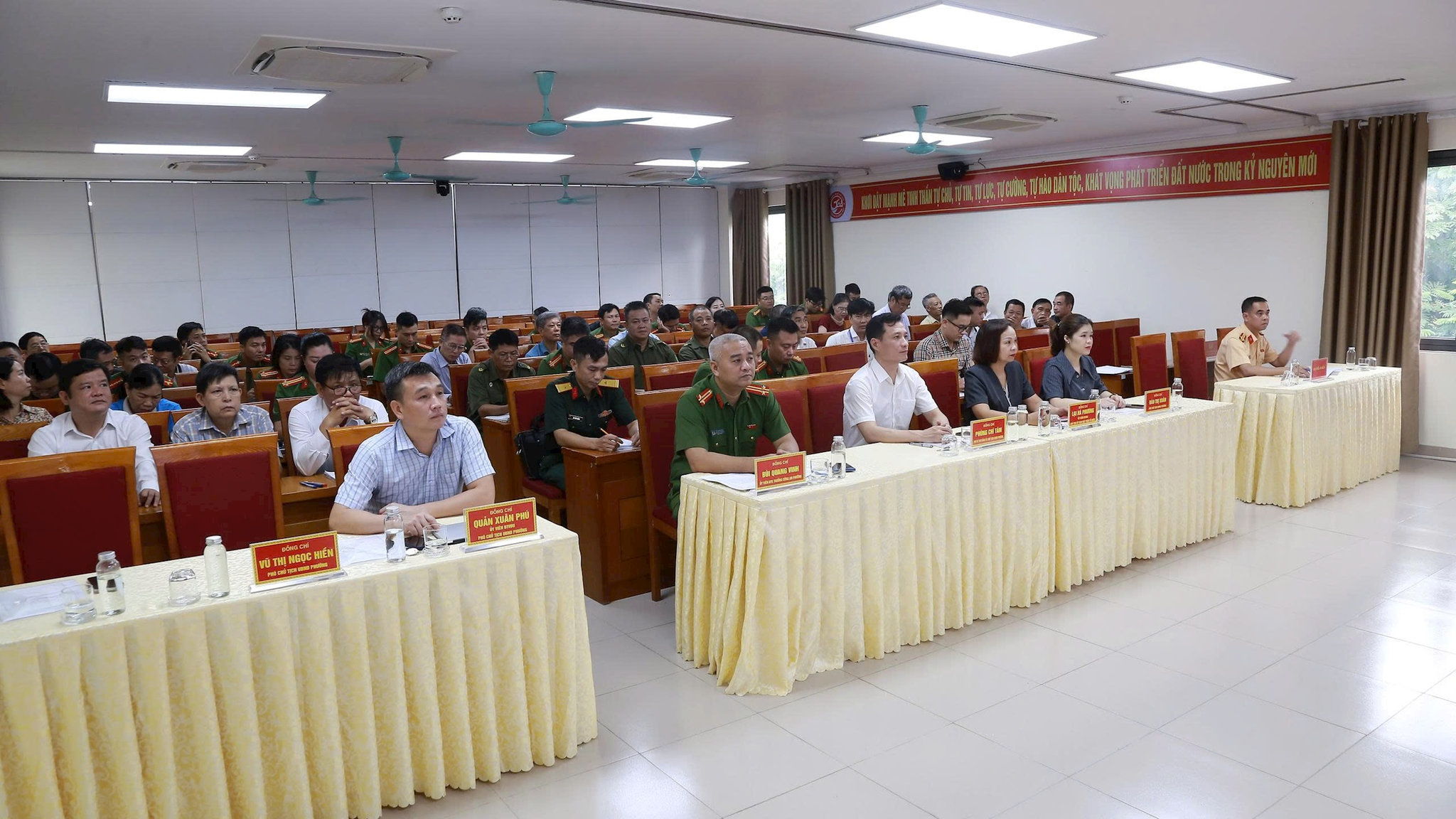 Các đại biểu tham dự hội nghị. Ảnh Thùy Dưo