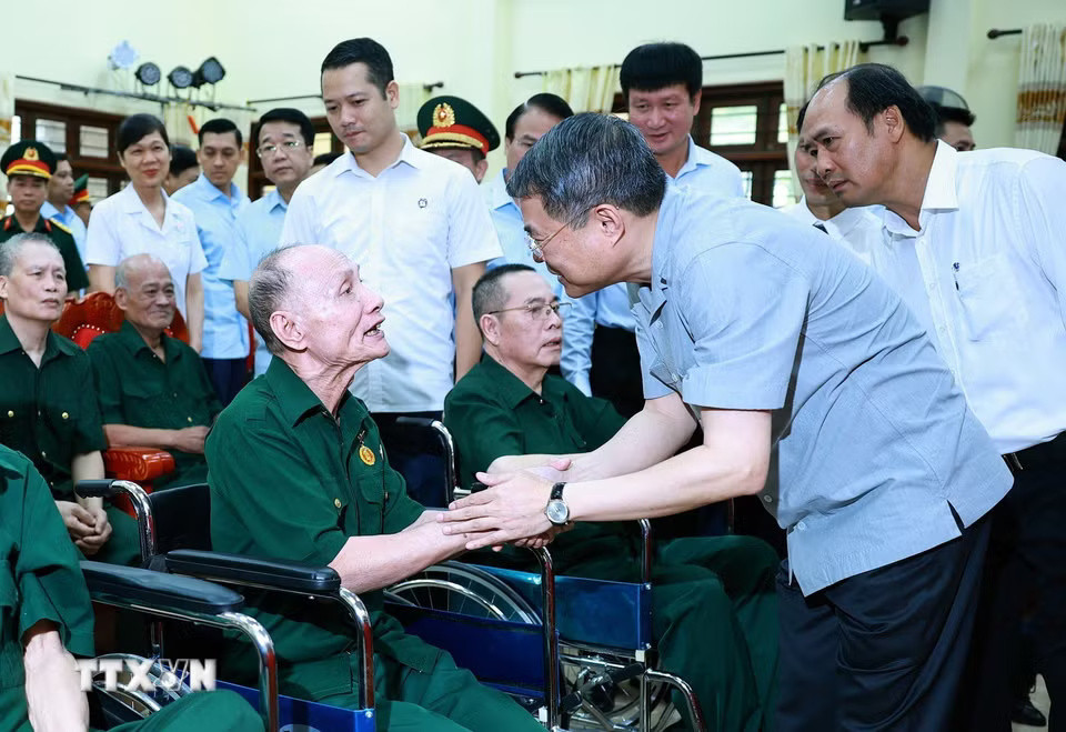 ccebb5c7a6bcbddb6273690902685bc1f480da5f33a6301c4-_ttxvn-thu-tuong-tham-trung-tam-dieu-duong-thuong-binh-kim-bang-5.jpg