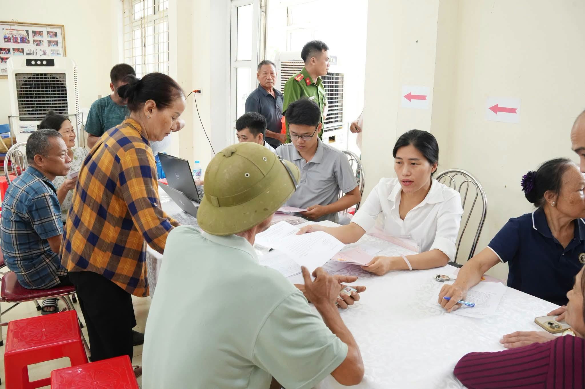 1-7-thuong-phuc-1.jpg