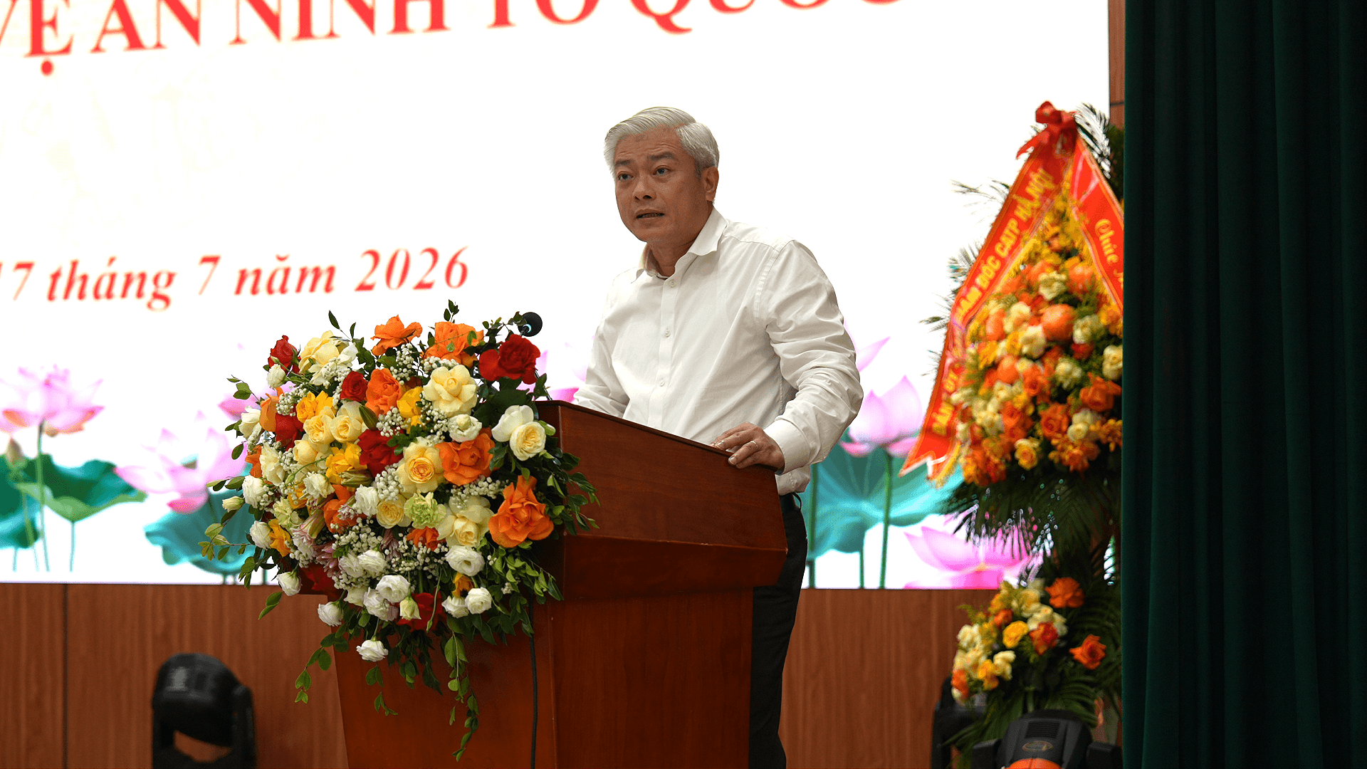 Đồng chí Mai Trọng Thái, Bí thư Đảng ủy, Chủ tịch HĐND phường phát biểu tại Ngày hội