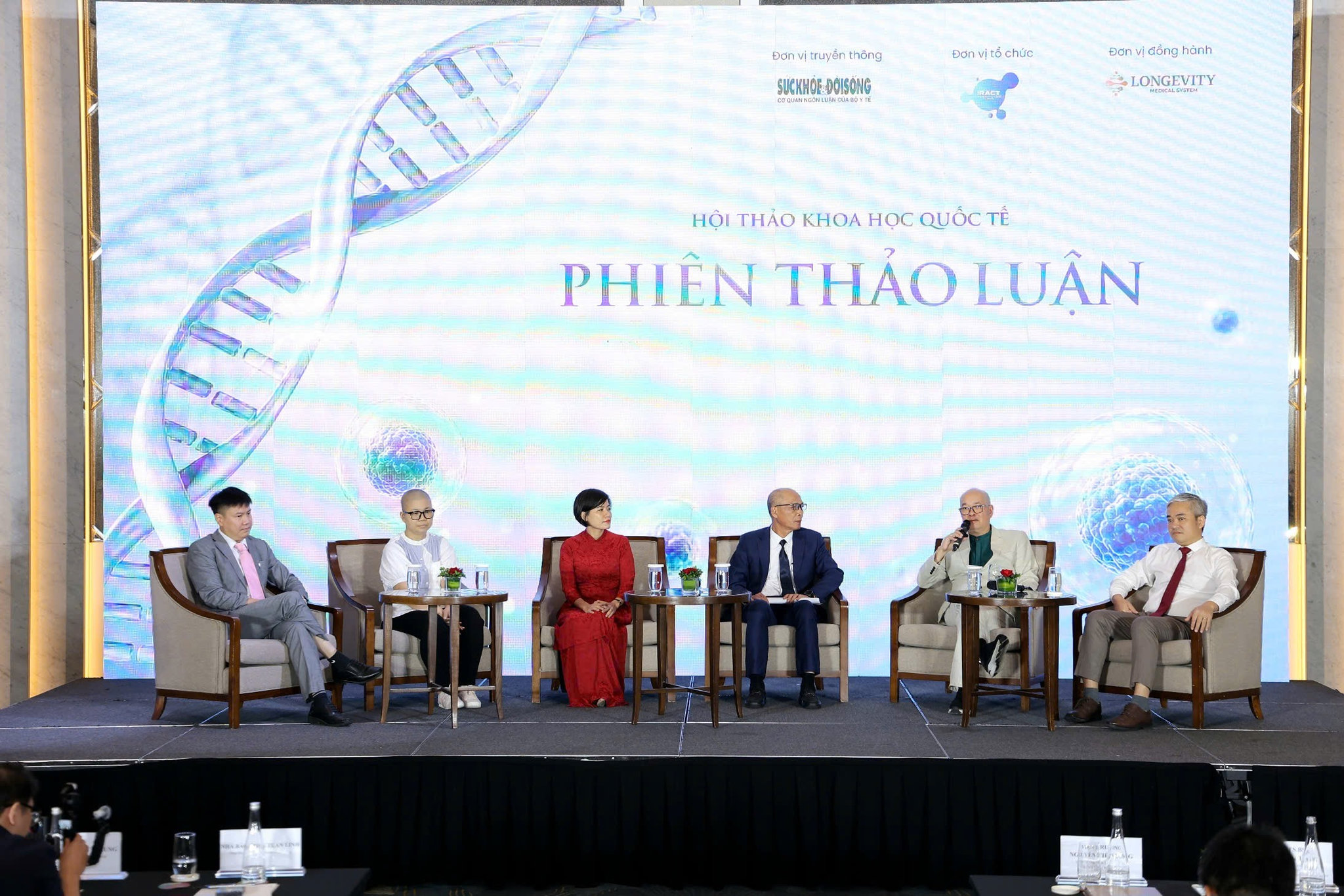 thao-luan.jpg
