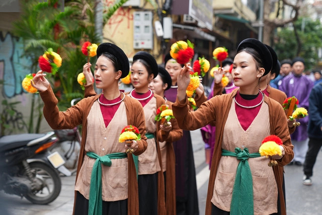 tet-viet-tet-pho-2024-lan-toa-nhung-gia-tri-truyen-thong-dan-toc4-17064266871851438521503-17064317884022107098014(1).jpg