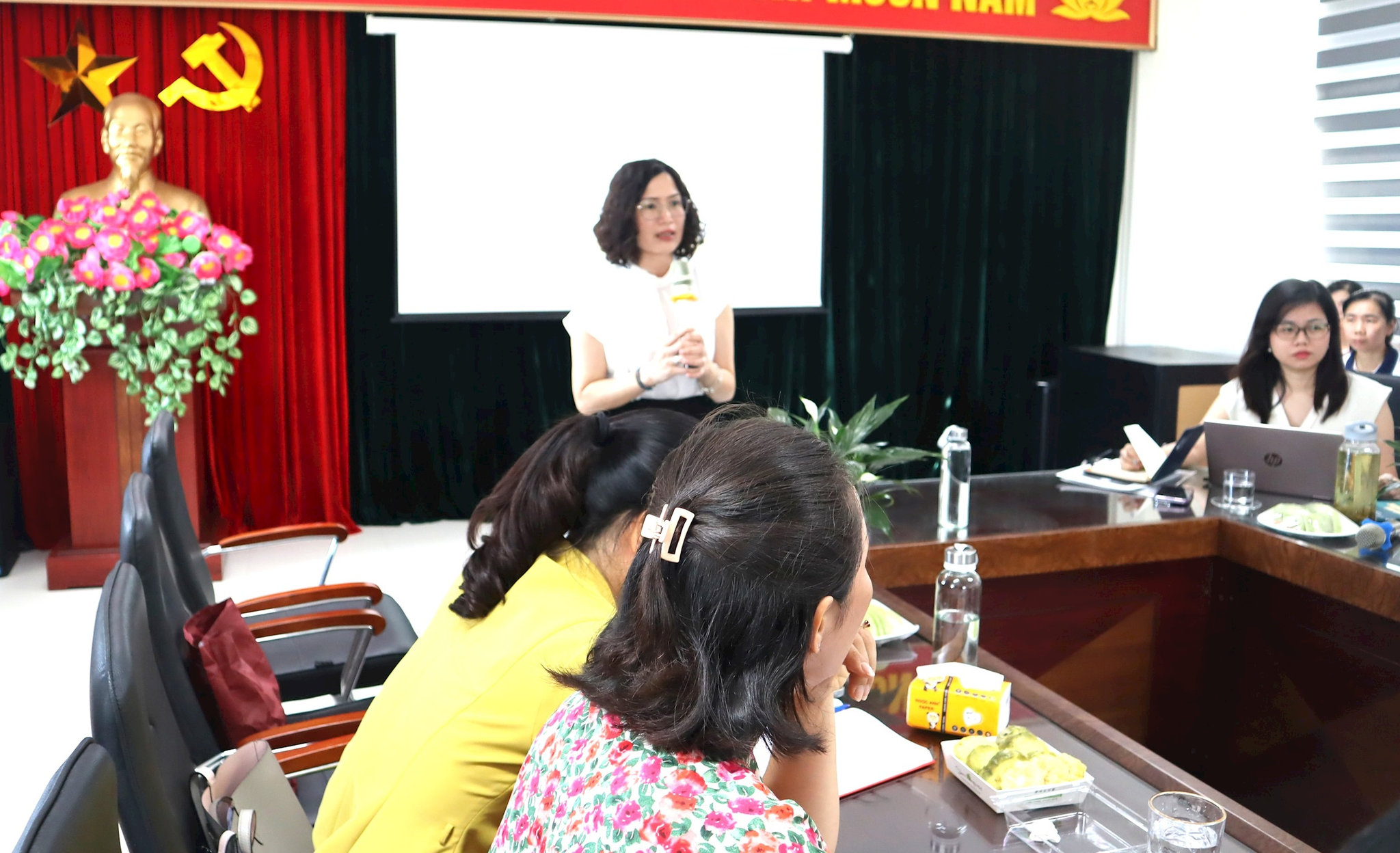 hoi-thao-img_5295.jpg