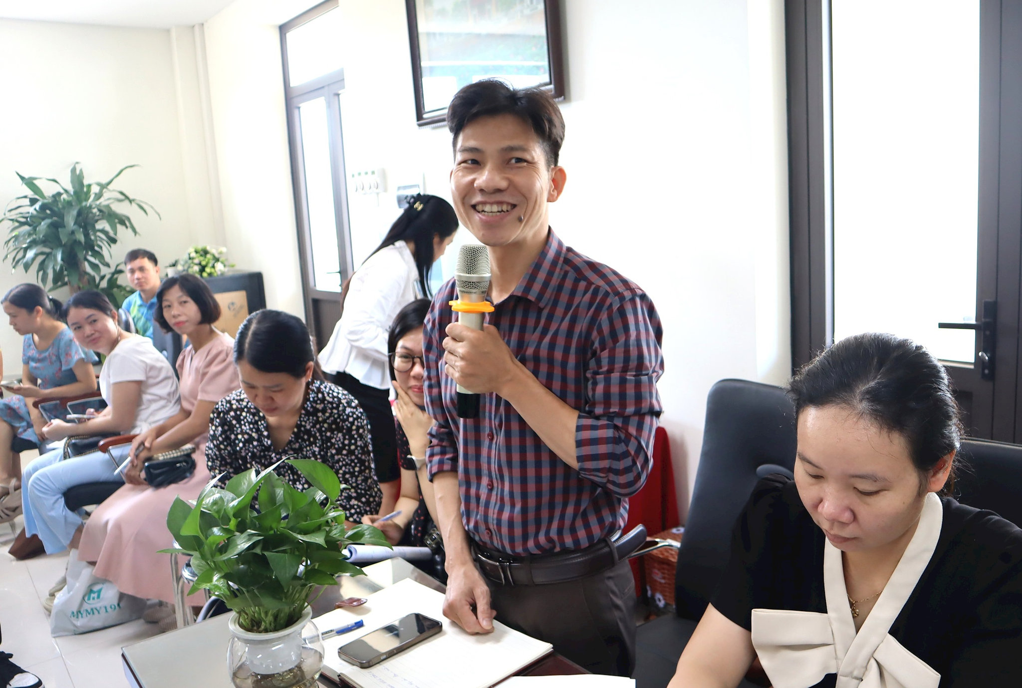 hoi-thao-img_5329.jpg