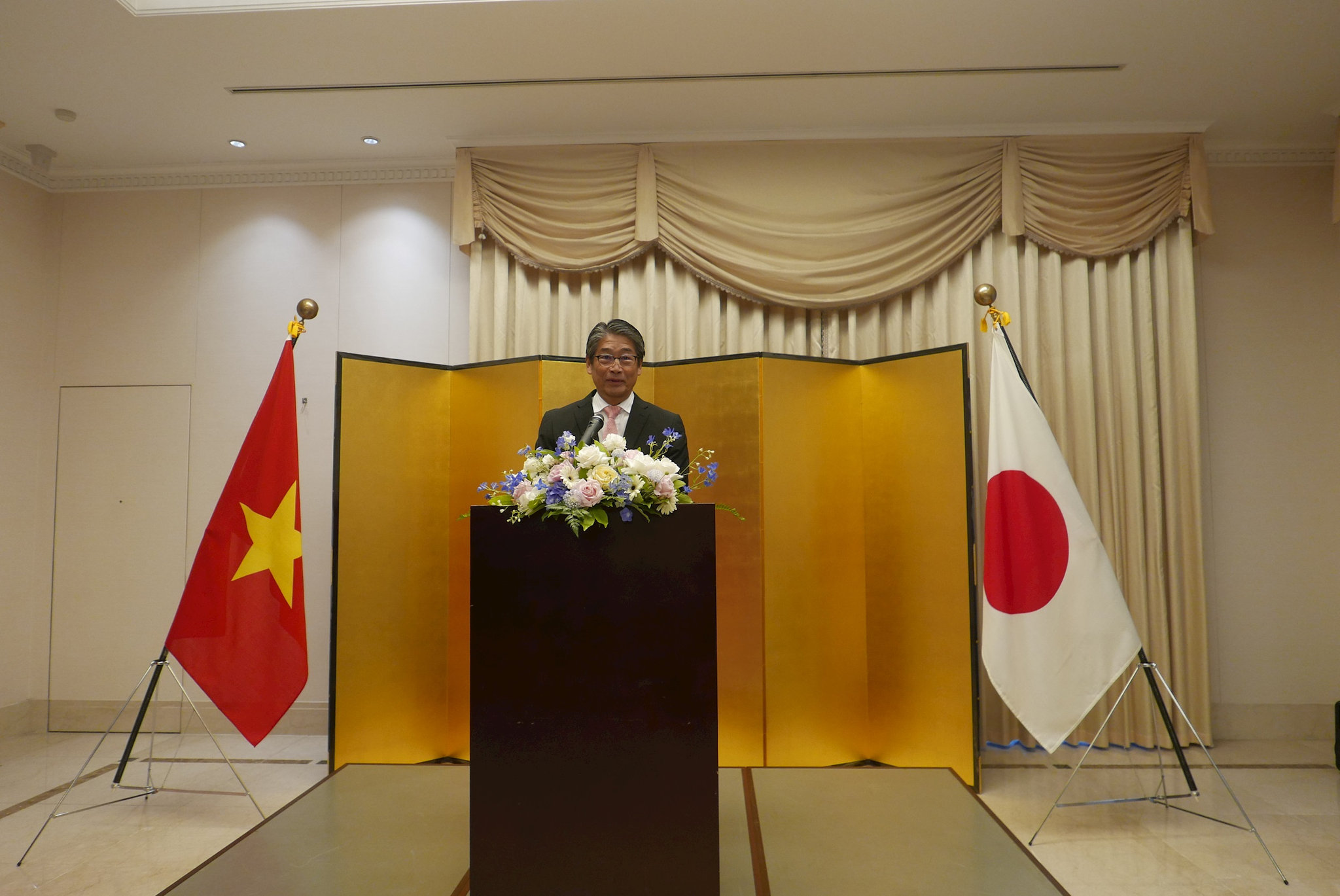 trao-huan-chuong2.jpg