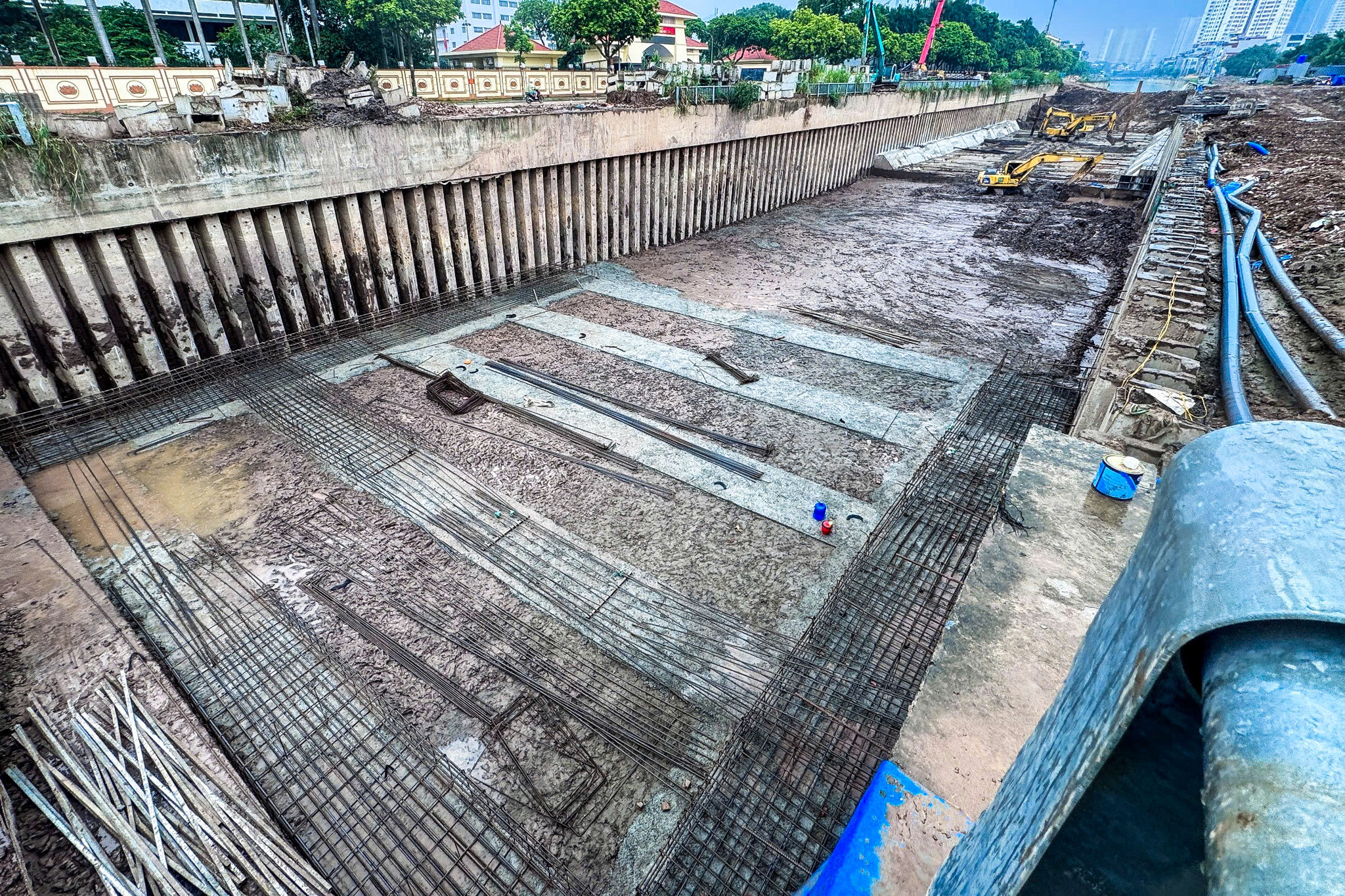 lakhe15.jpg