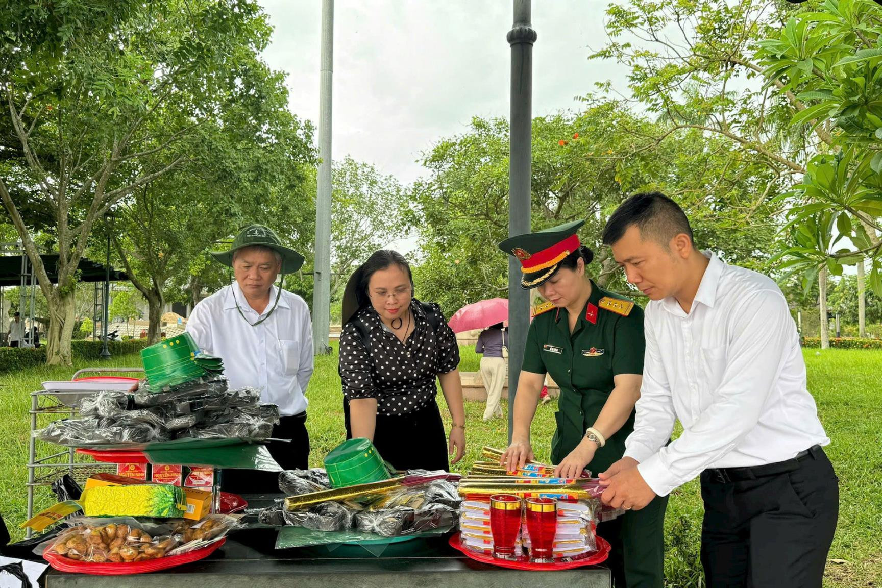 1-thanh-kinh-sap-le.jpg