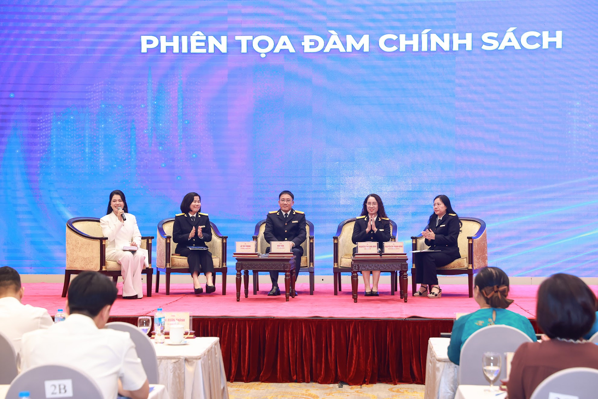 toa-dam-phien-1.jpg