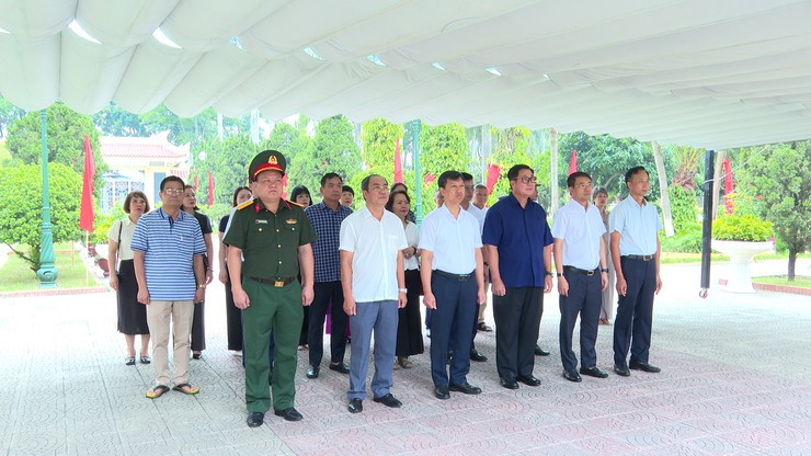 nghia-trang-liet-si-nhon-17846245371221564917919-1-.jpg