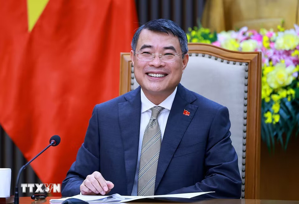 aa2cb801d175058d9a59d4e21100ddb41c54c45-_ttxvn-thu-tuong-le-minh-hung-dien-dam-voi-thu-tuong-canada-mark-carney-1.jpg