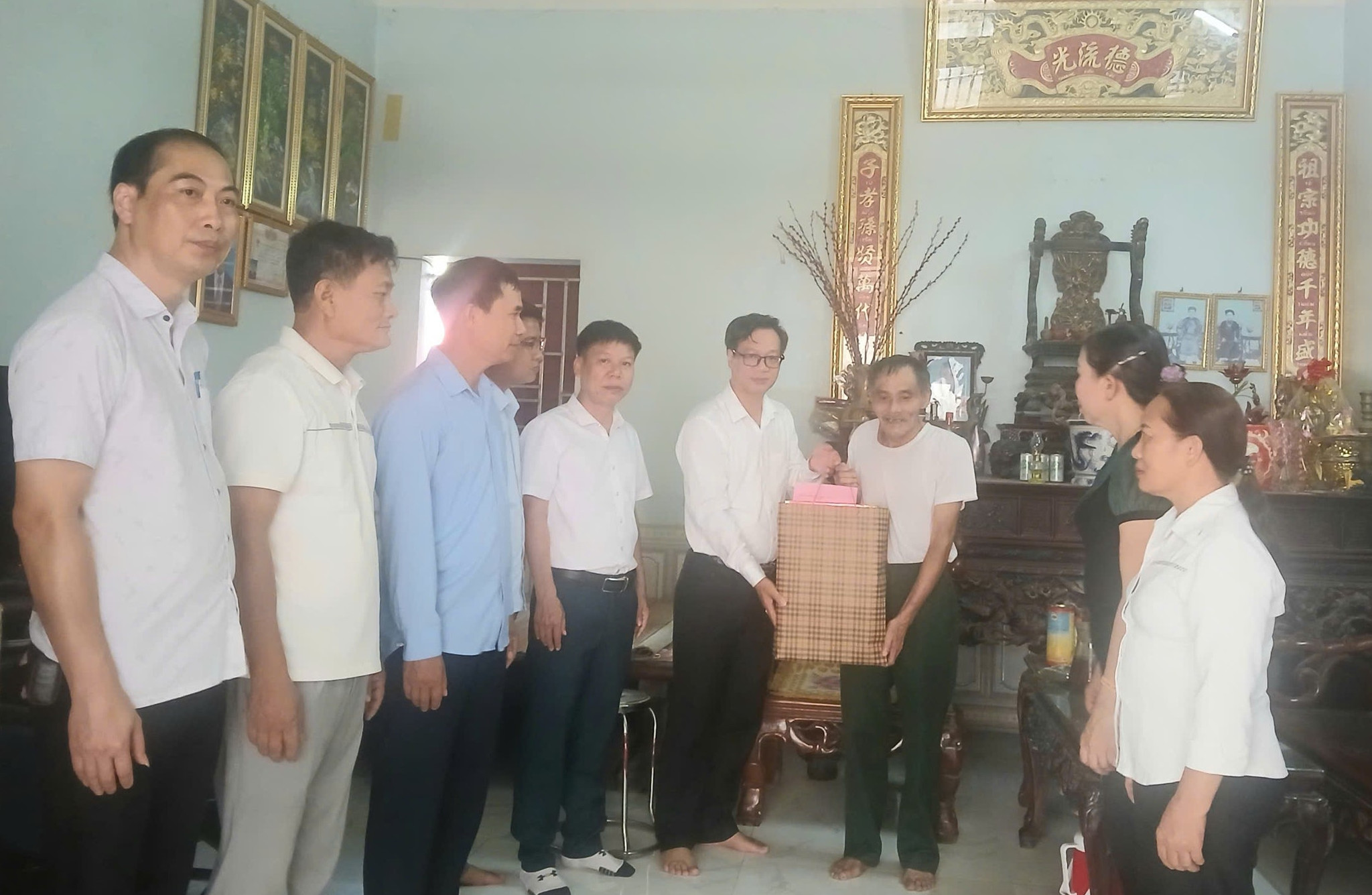 ung-hoa4.jpg